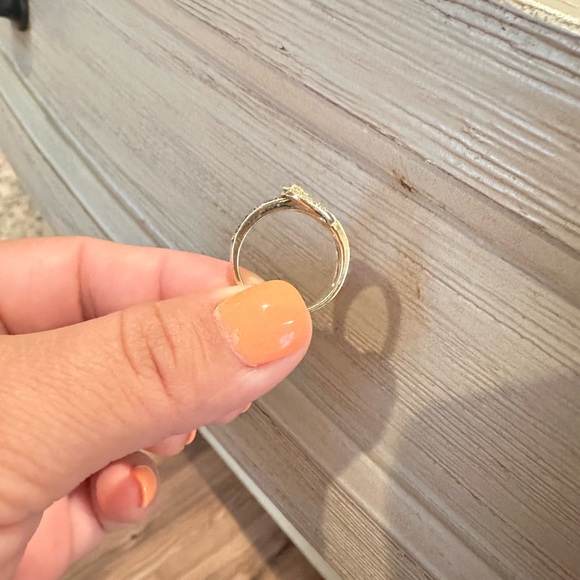 LEVIAN Chocolate Diamond (3/4 ct. t.w.) and White Diamond Accent Buckle Ring 14k - Picture 4 of 5